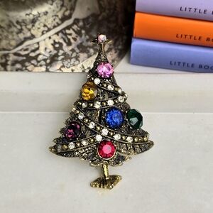 HOLLYCRAFT Vintage Christmas Tree Brooch.